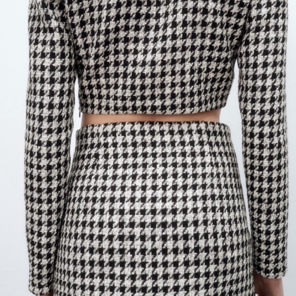 Zara Black & White Tweed Houndstooth Faux Wrap Crop Top - Picture 6 of 8